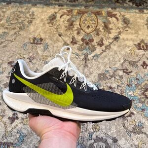Nike Pegasus Trail 5 - size 14 (fits like 13)